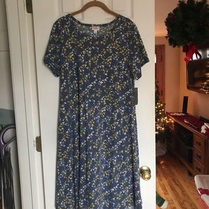 Lularoe NWT Large Carly